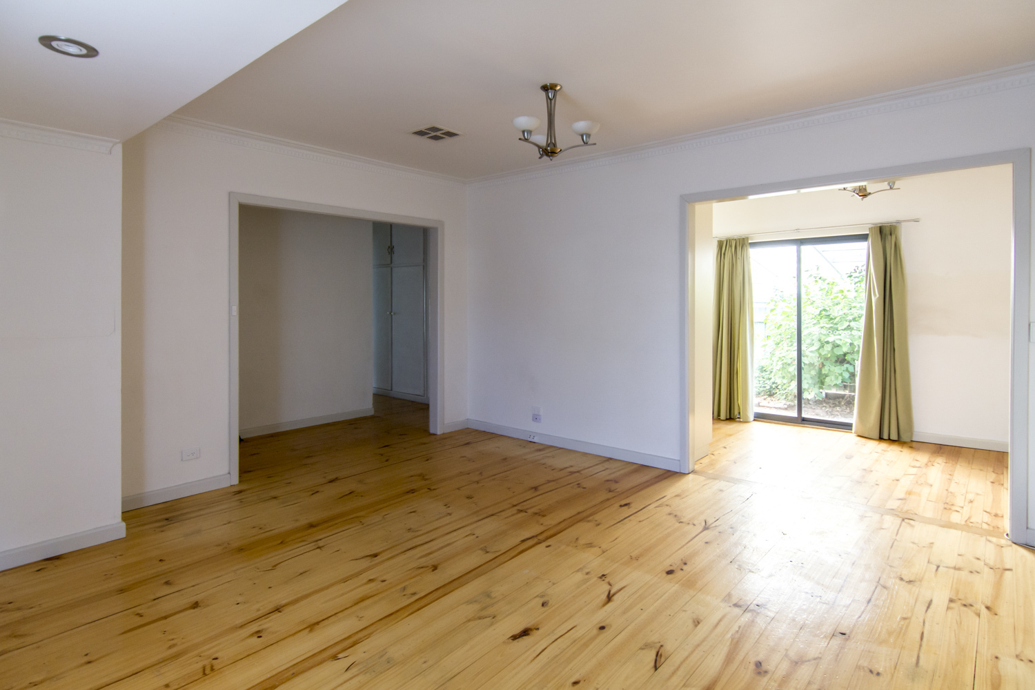 20B Iris Street, Horsham