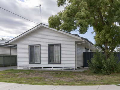 20B Iris Street, Horsham