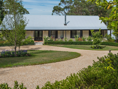 9 Cheniston Road, Mount Macedon