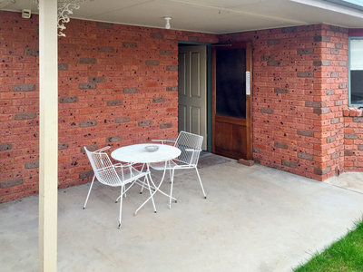 3 / 407 Cressy Street, Deniliquin