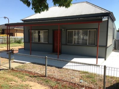 385 Cadell Street, Hay