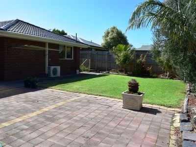 28 Garryowen Cres, Narre Warren