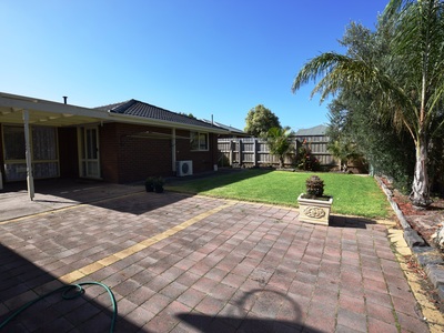 28 Garryowen Cres, Narre Warren