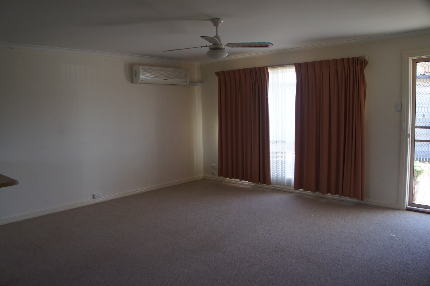 1 / 28 Citrus Avenue, Horsham