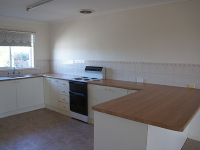 1 / 28 Citrus Avenue, Horsham