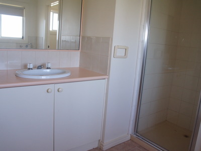 1 / 28 Citrus Avenue, Horsham
