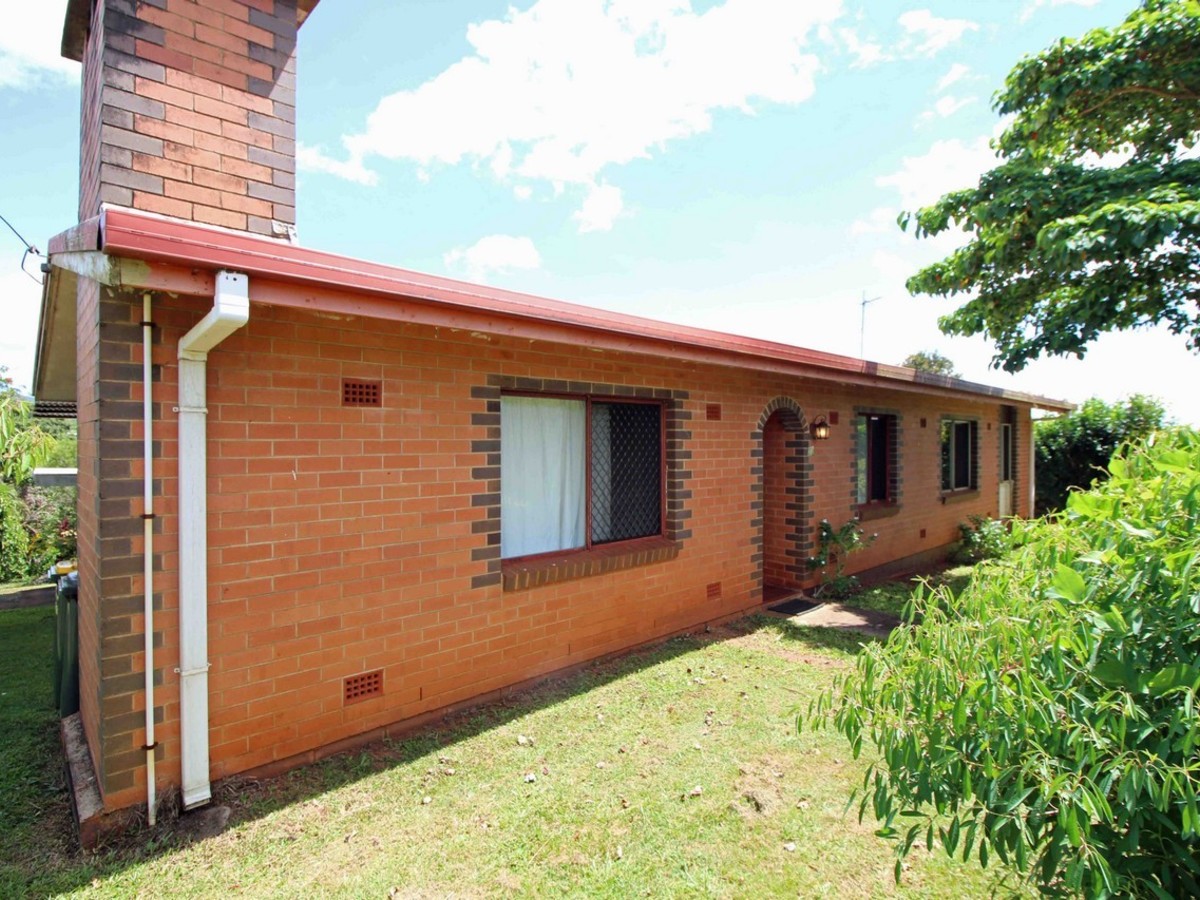 23 Abbott Street, Atherton