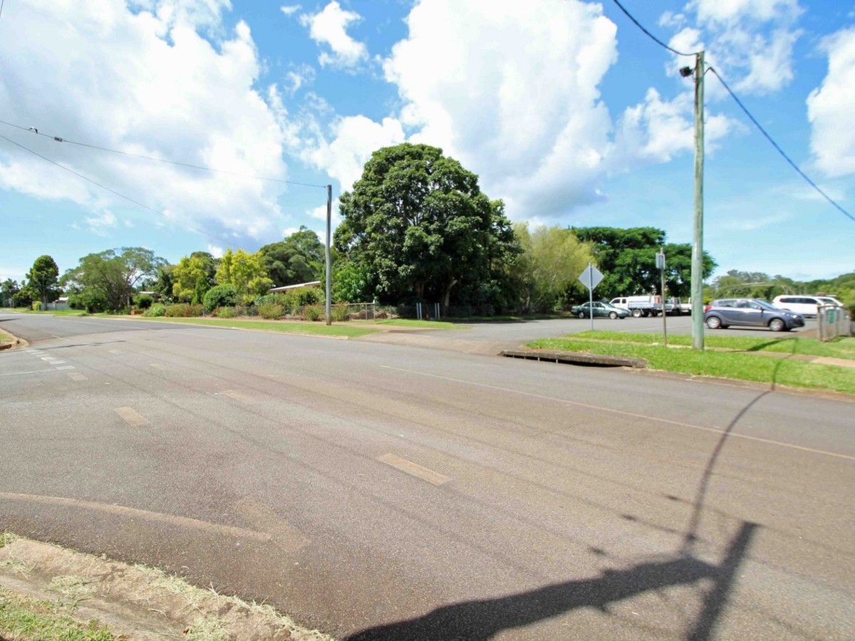 23 Abbott Street, Atherton