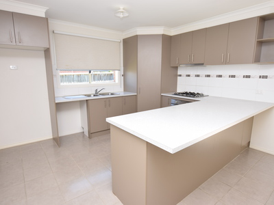 19 Bushranger Boulevard, Cranbourne East