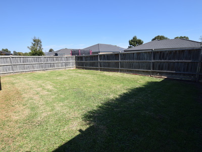 19 Bushranger Boulevard, Cranbourne East