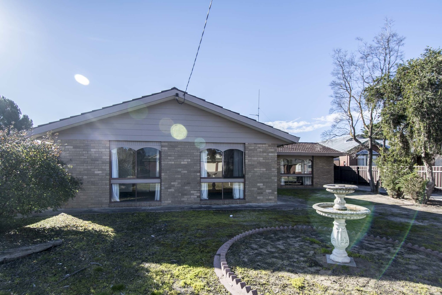 8 Tydeman Street, Horsham