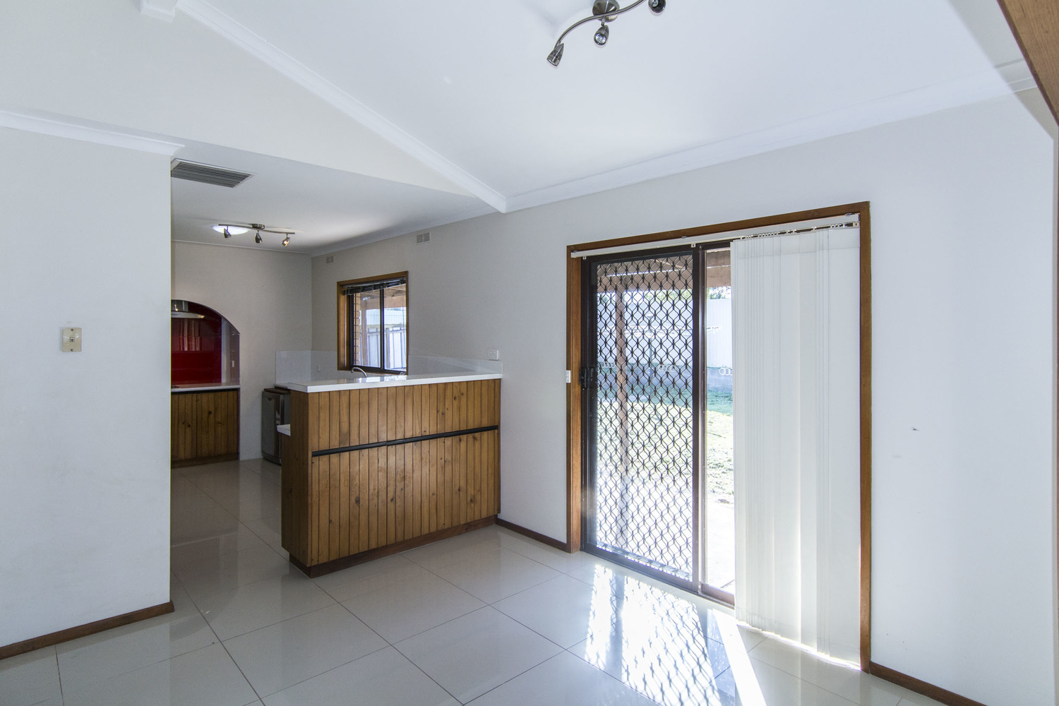 8 Tydeman Street, Horsham