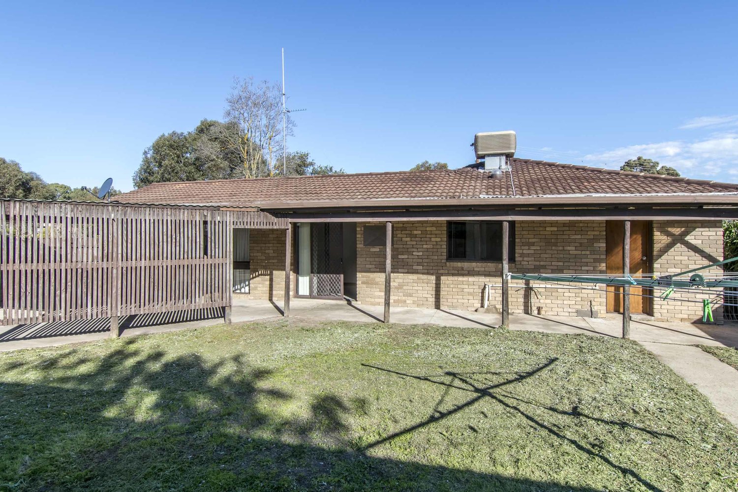 8 Tydeman Street, Horsham