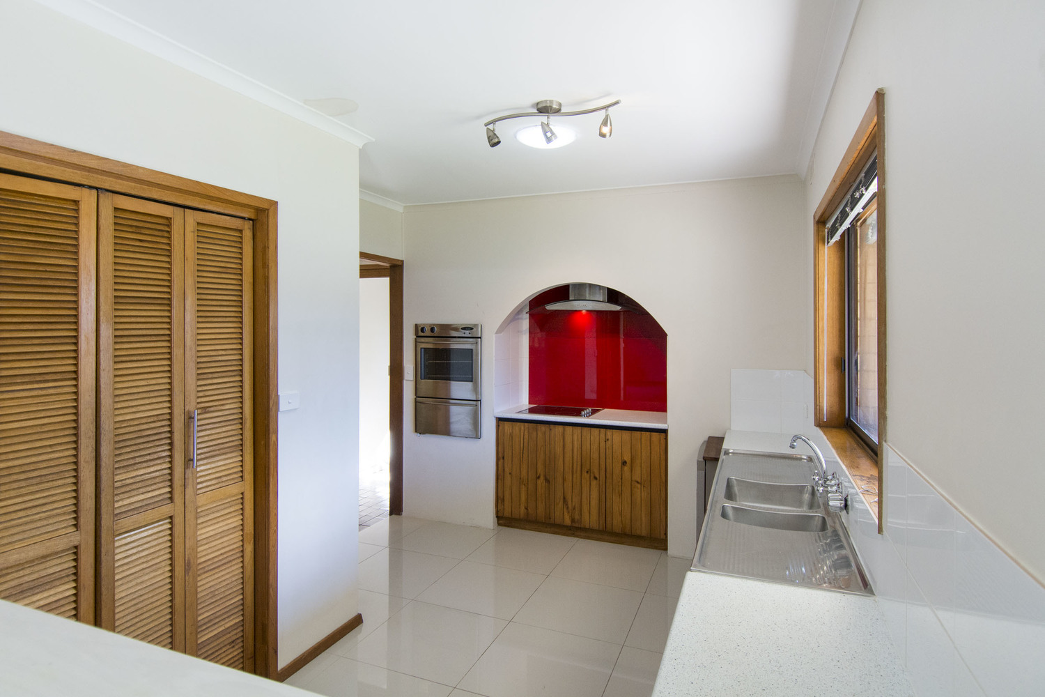 8 Tydeman Street, Horsham
