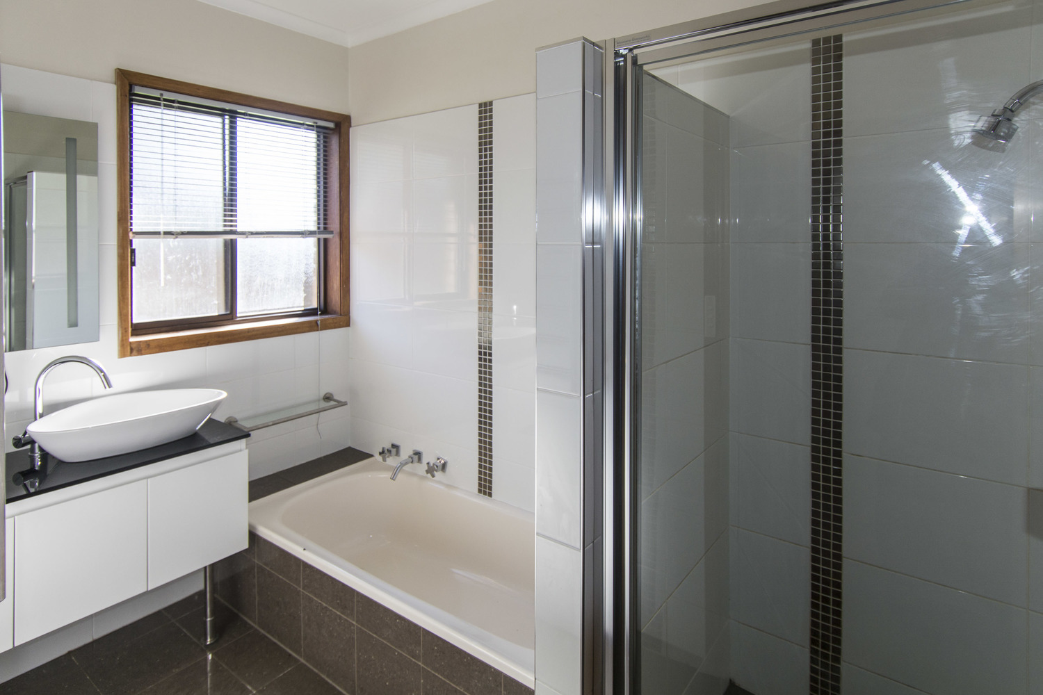 8 Tydeman Street, Horsham