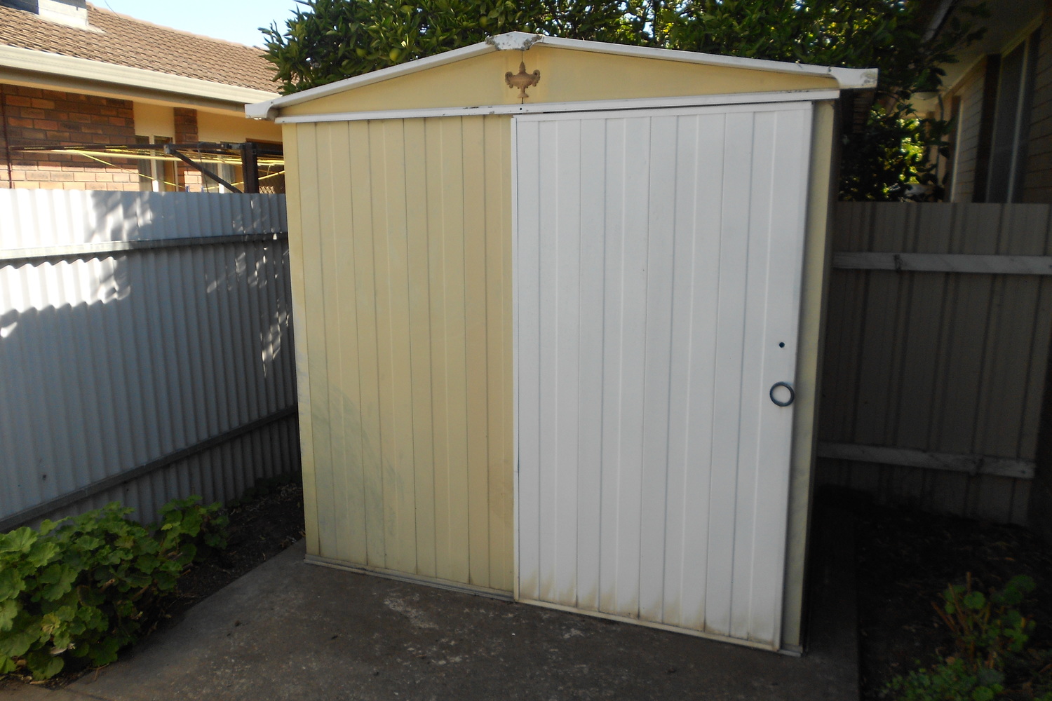 3 / 7 Roberts Avenue, Horsham