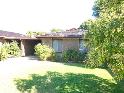 2 / 302 Noyes Street, Deniliquin