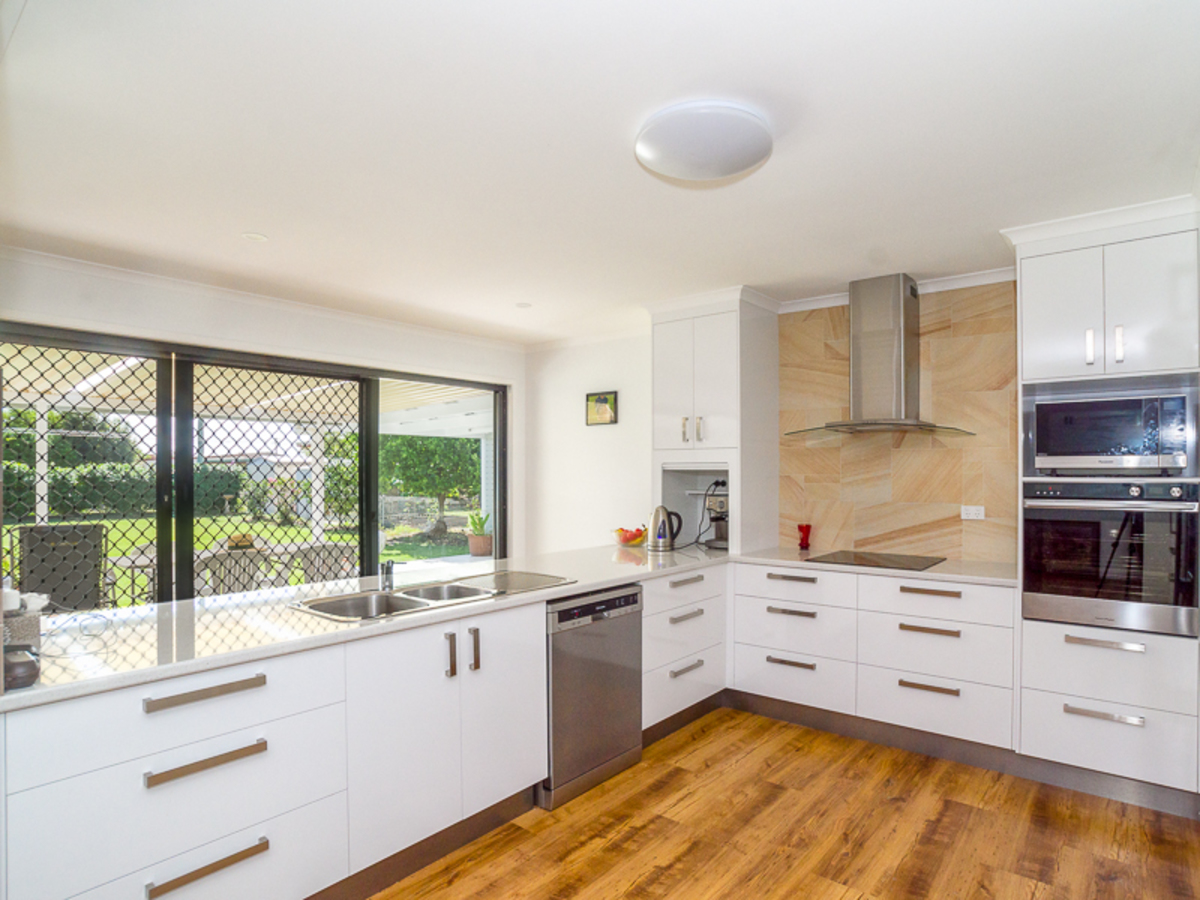 38 HELSHAM STREET, Point Vernon
