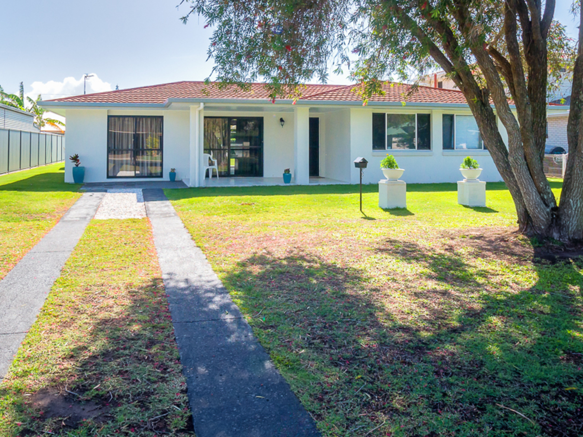 38 HELSHAM STREET, Point Vernon