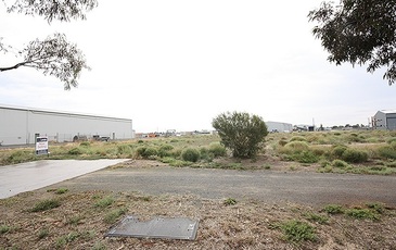 36 Golf Course Road, Horsham