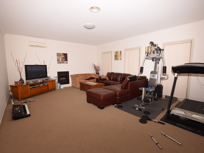 11 / 22 Paterson Drive, Lynbrook