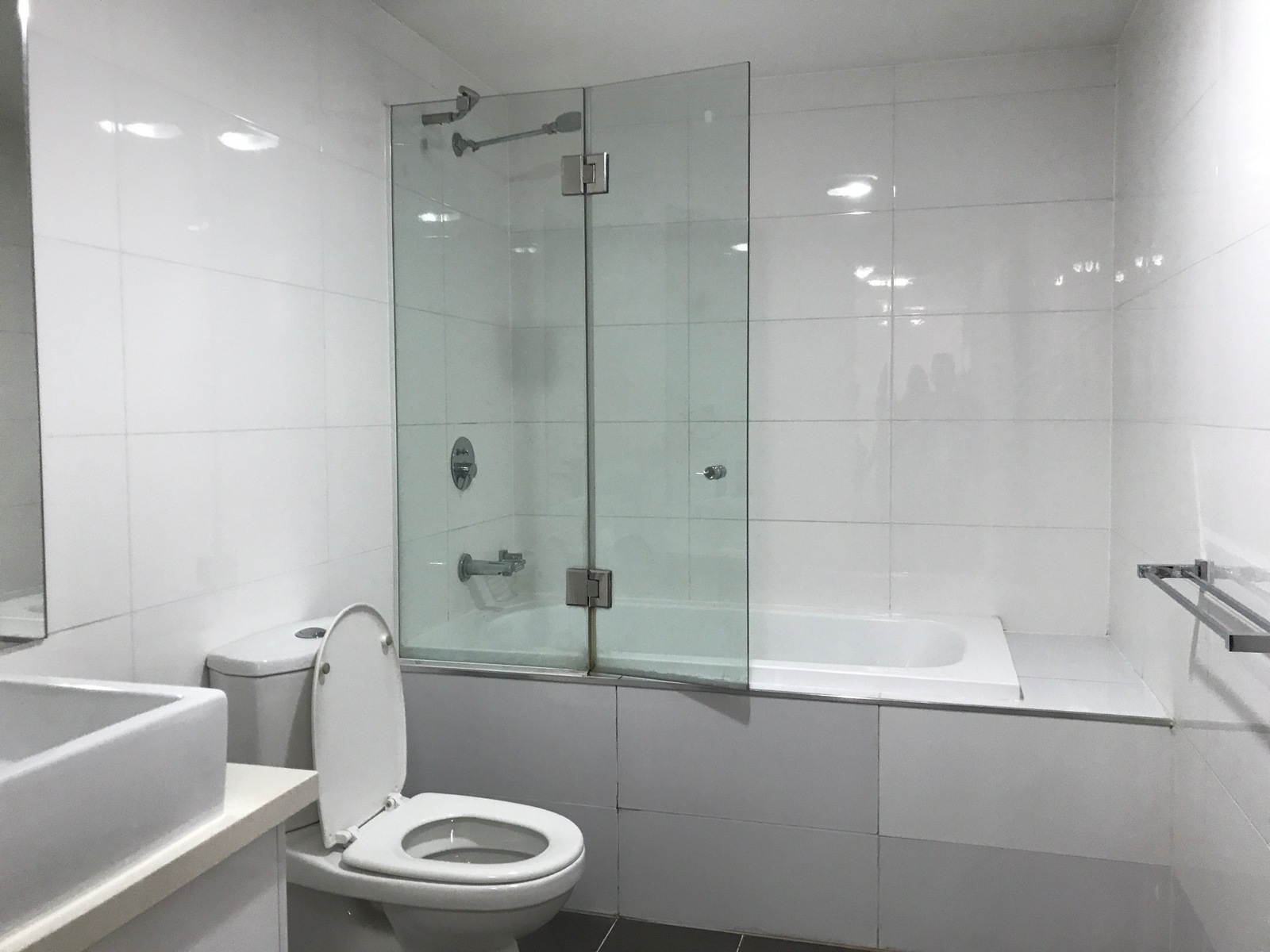 30 / 6-8 Bathurst, Liverpool