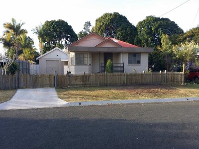 3 South Street, Urangan