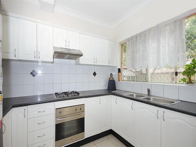 4 / 11 Seventh, Campsie
