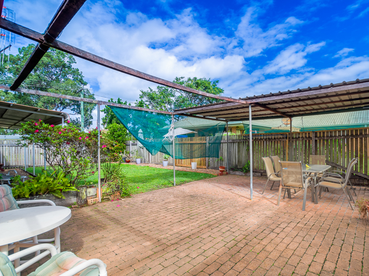 1 RILEY STREET, Urangan