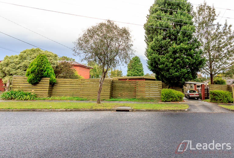 19 Overland Drive, Vermont South