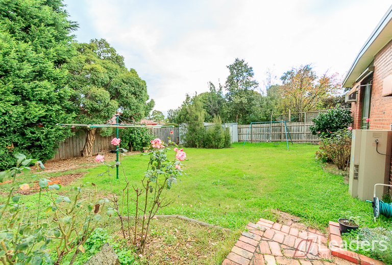 19 Overland Drive, Vermont South