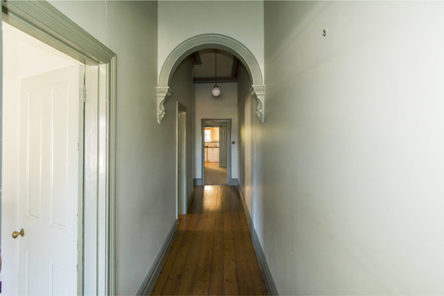 13 Henry Street, Horsham