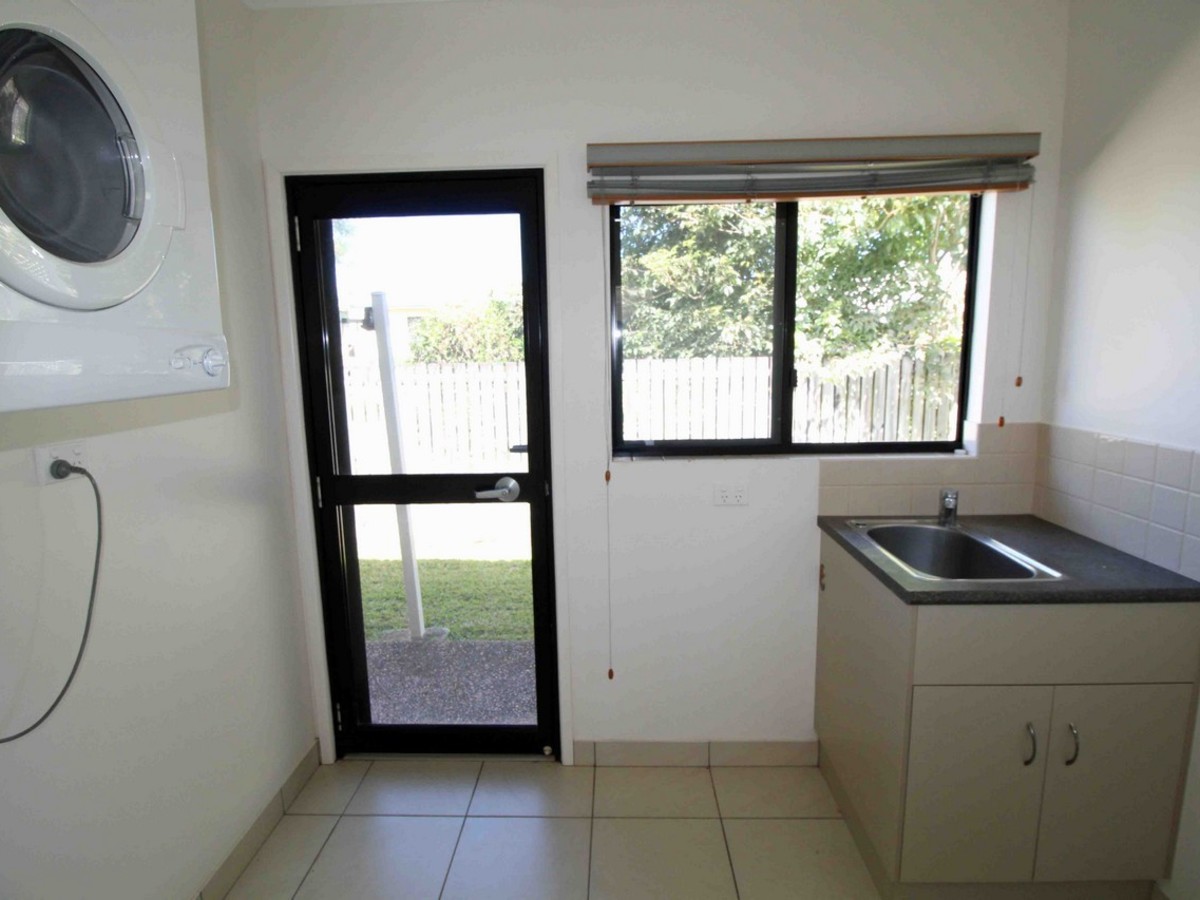 9 / 33-35 Tower Avenue, Atherton