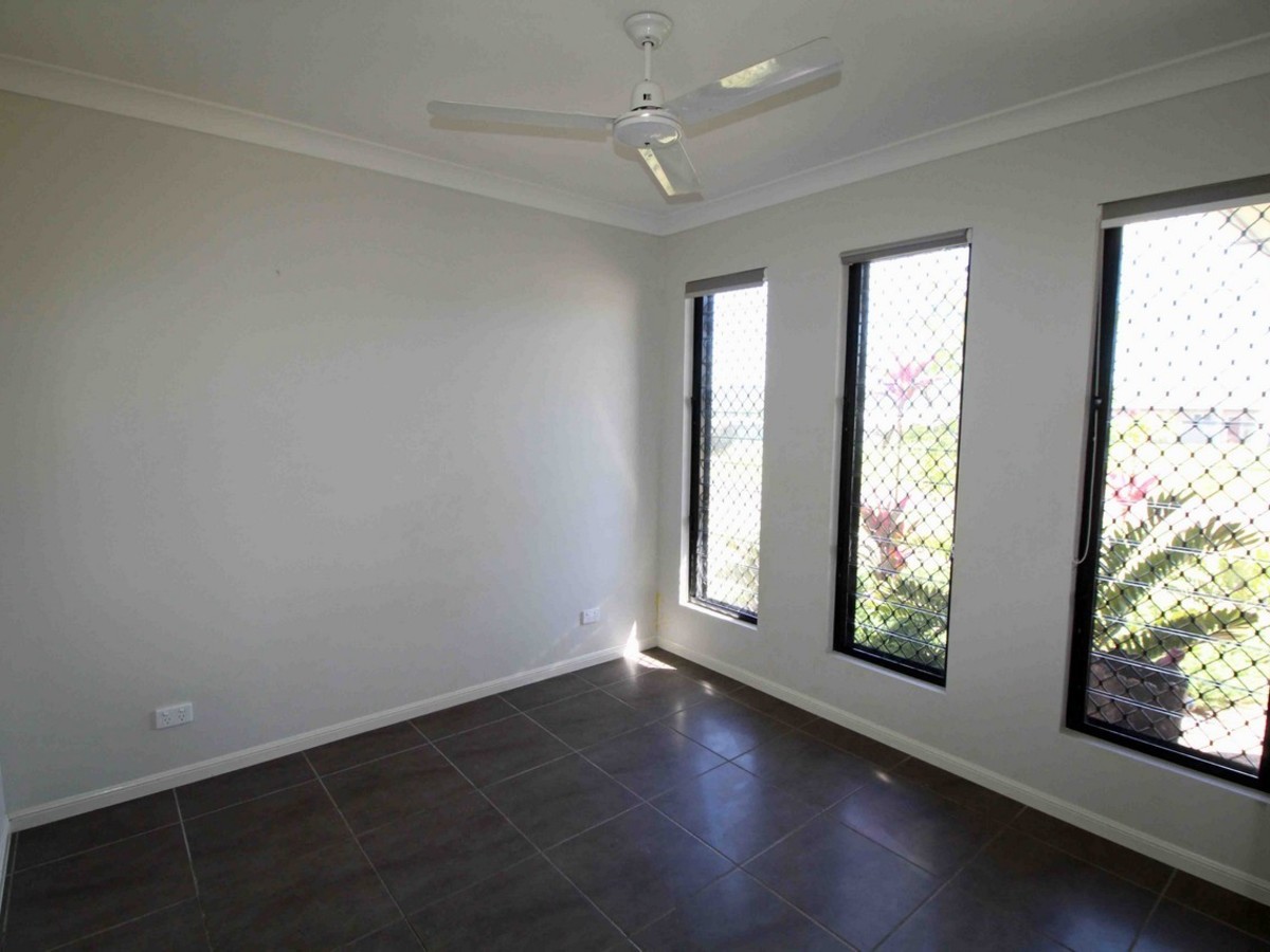 11 Lavender Crescent, Atherton