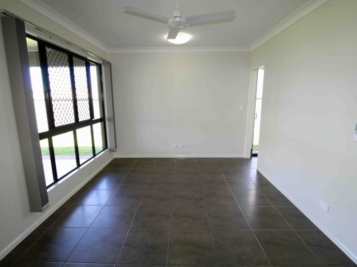 11 Lavender Crescent, Atherton
