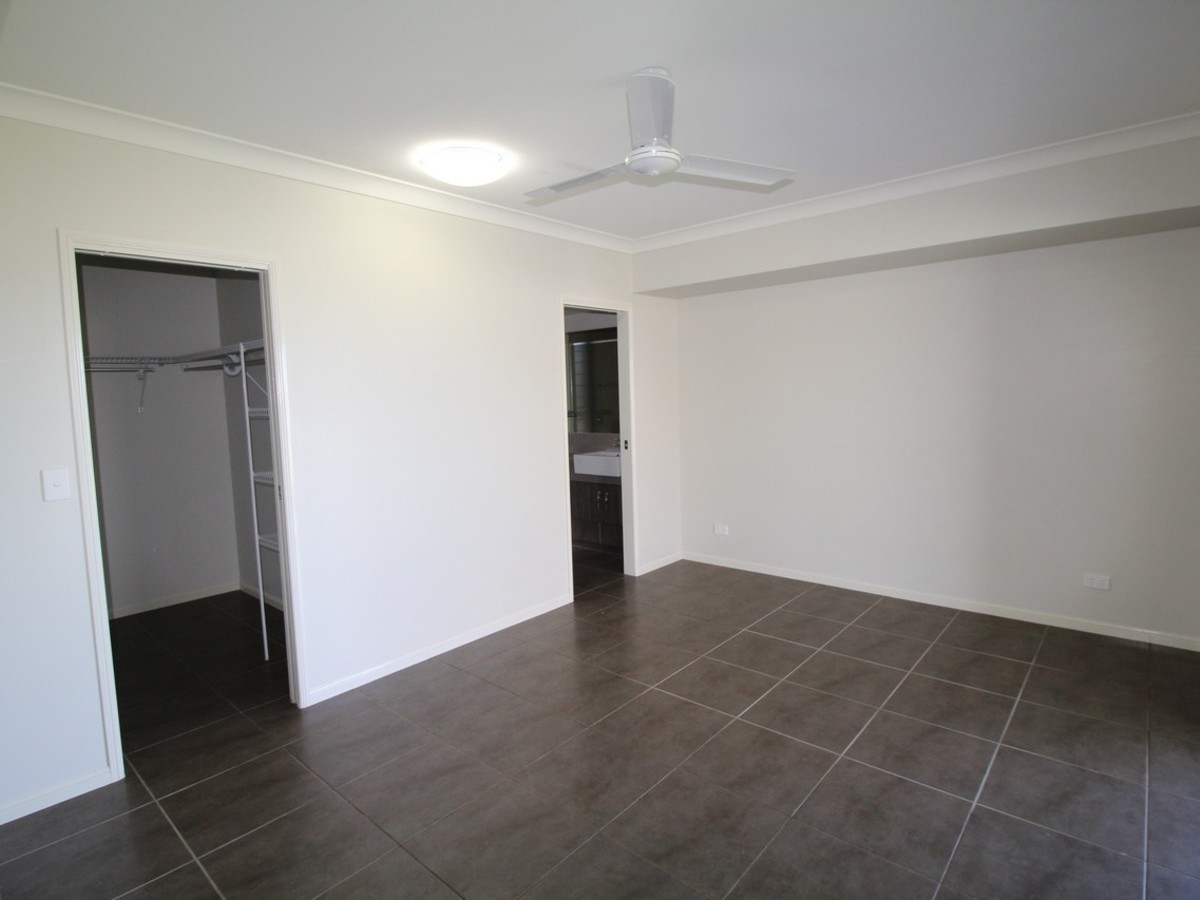 11 Lavender Crescent, Atherton