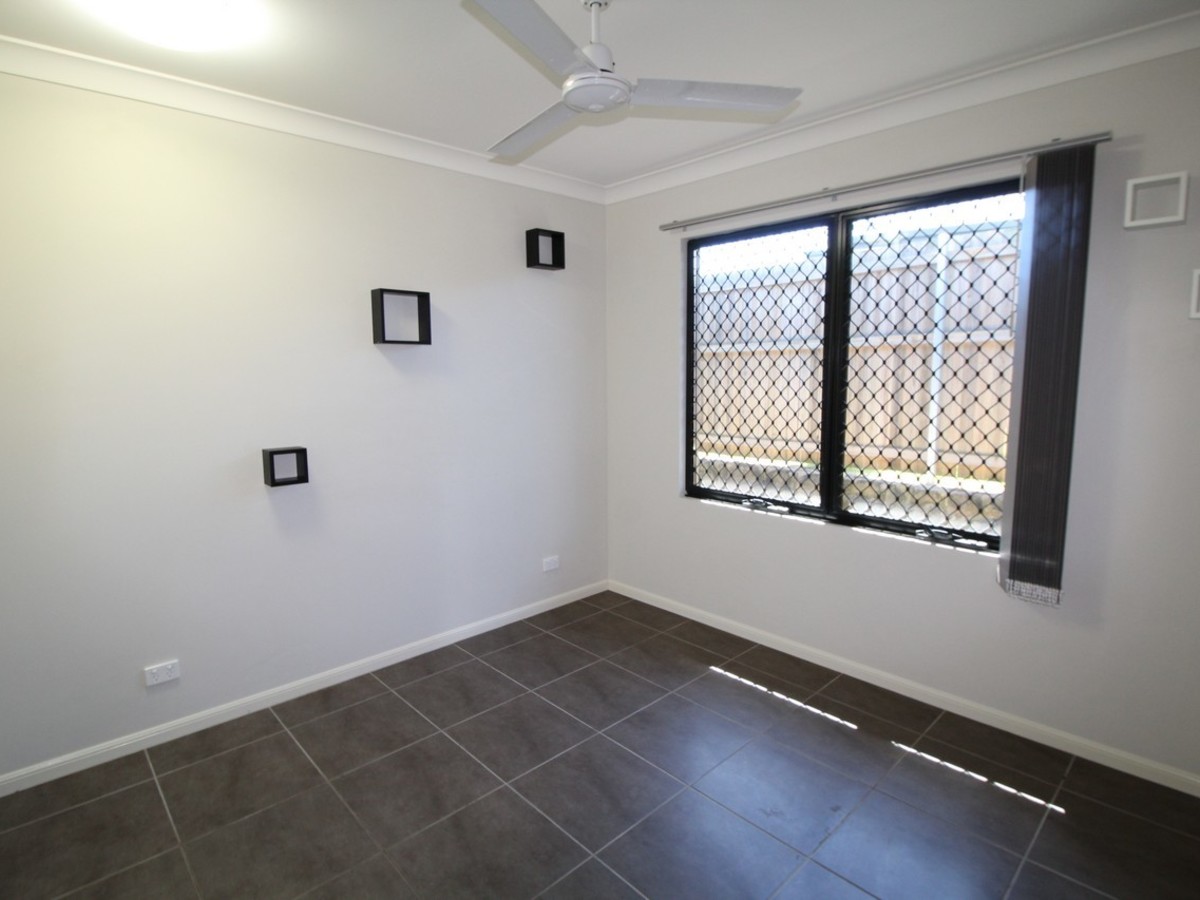 11 Lavender Crescent, Atherton