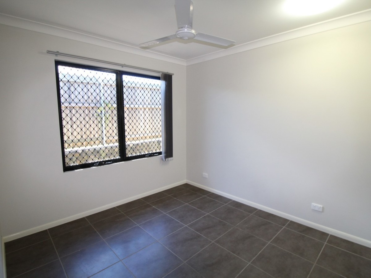 11 Lavender Crescent, Atherton