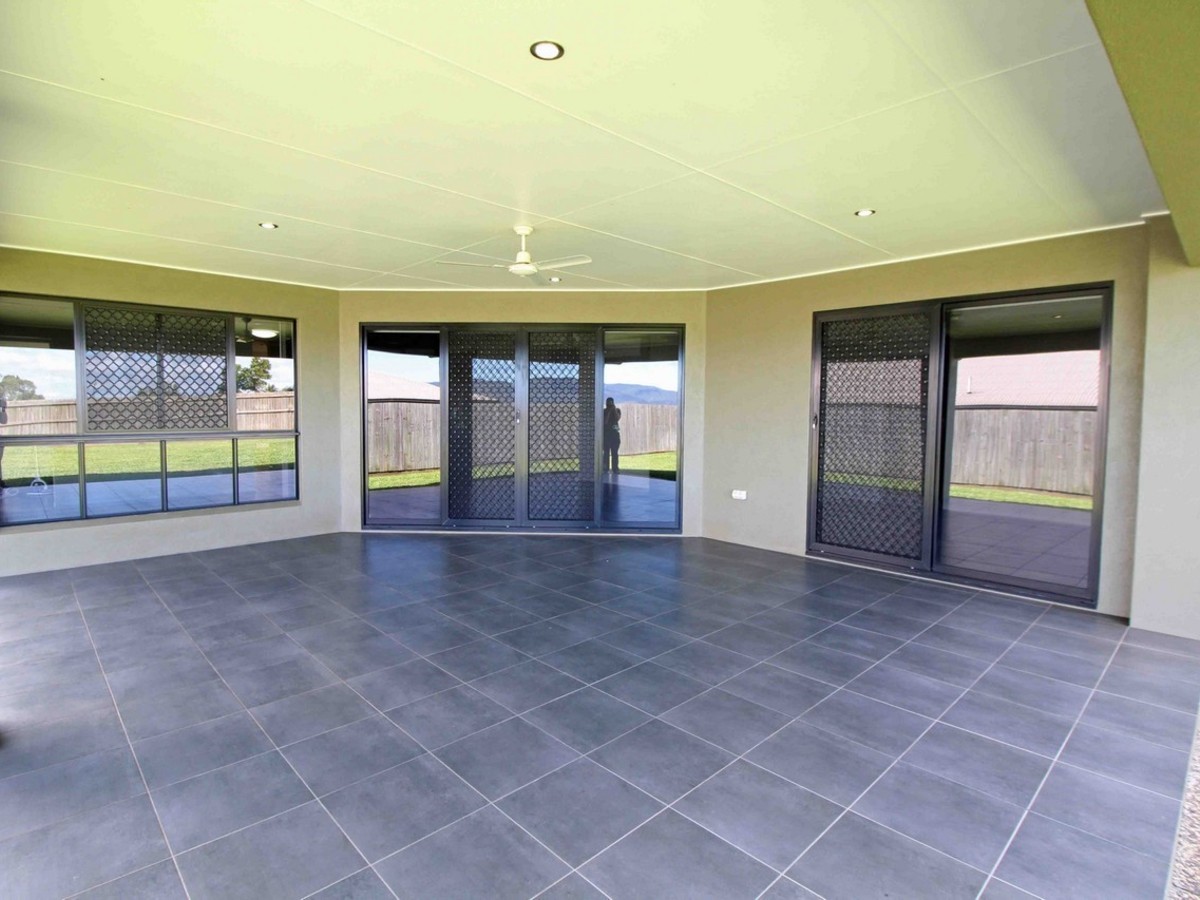 11 Lavender Crescent, Atherton