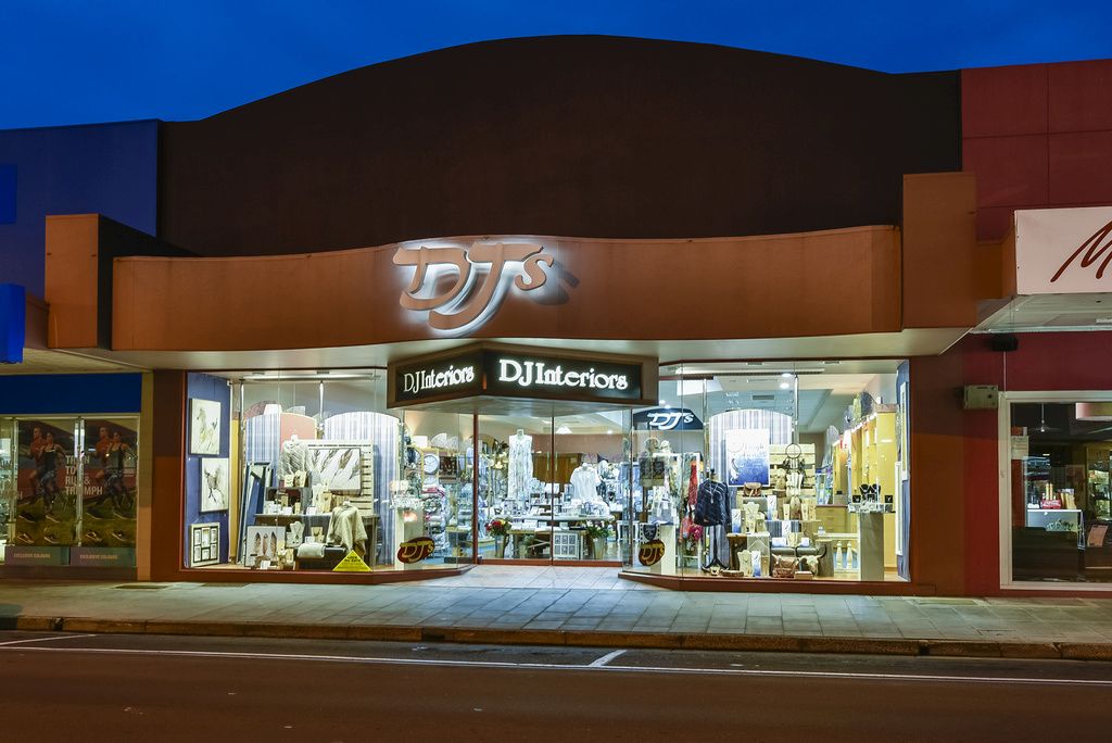 DJ INTERIORS