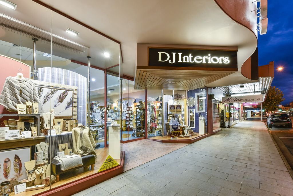 DJ INTERIORS