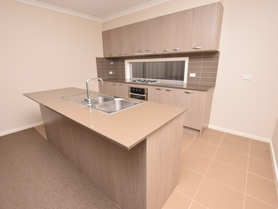 19 Marblelight Way, Clyde North
