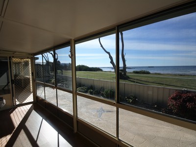 3 / 58 Old Bass Highway, Wynyard