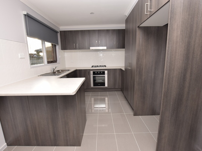 53 Meredith Crescent, Hampton Park