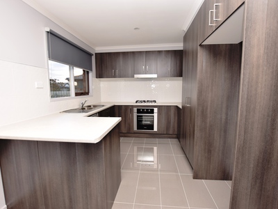 53 Meredith Crescent, Hampton Park