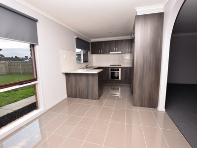53 Meredith Crescent, Hampton Park