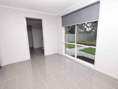 53 Meredith Crescent, Hampton Park
