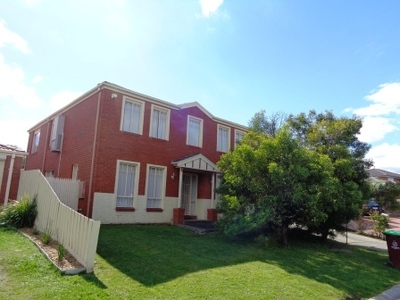 20 Sanctuary Rise, Narre Warren