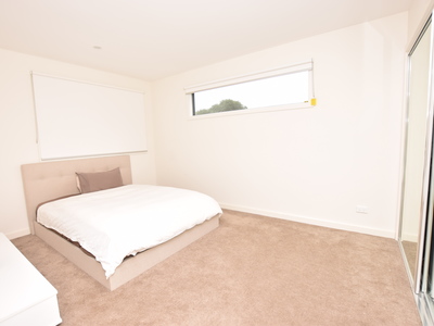 8 The Rise, Narre Warren North