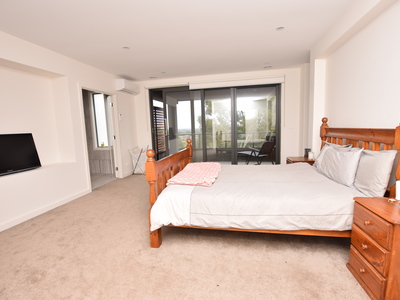 8 The Rise, Narre Warren North